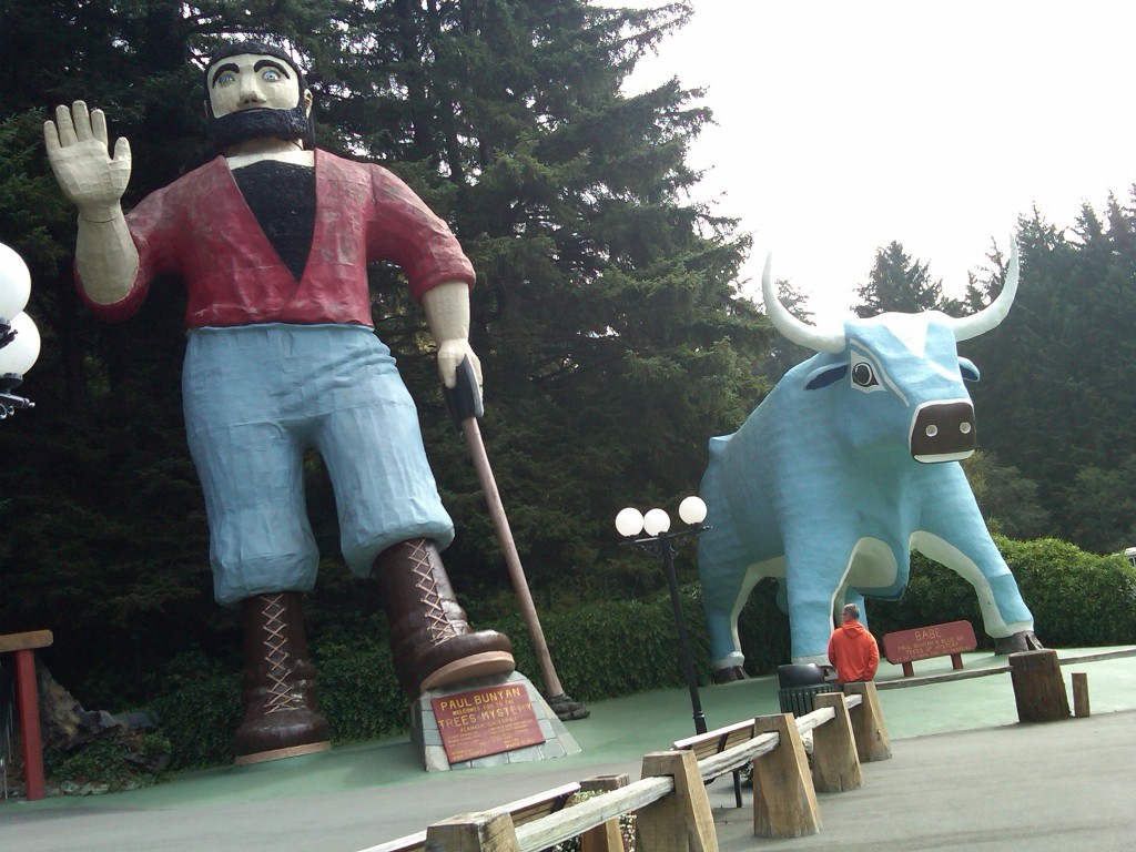 Paul Bunyan and Babe | Photo: Jay Rafter